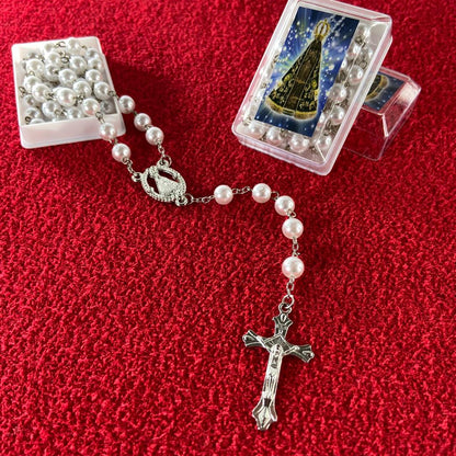 TERÇO PÉROLA NA CAIXINHA NOSSA SENHORA APARECIDA 6MM (6 UNIDADES)