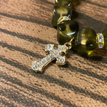 PULSEIRA PÉROLA MARROM EDOURADA COM PINGENTE DE CRUZ 10MM  (03 UNIDADES)