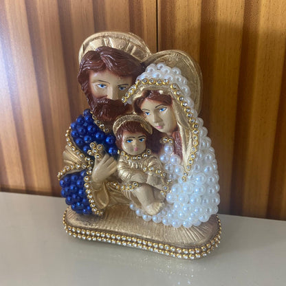 BUSTO DE GESSO SAGRADA FAMÍLIA COLORIDO COM PÉROLA E STRASS 13CM MOD 1 (1 UNIDADE)