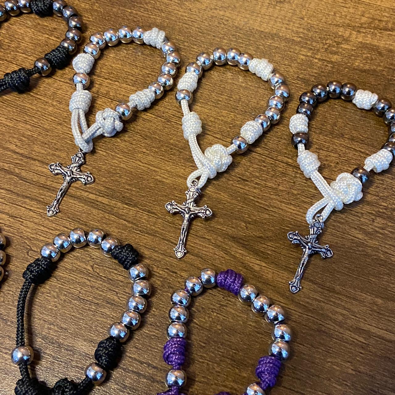 DEZENA EM CORDA CORES SORTIDAS 10MM (3 UNIDADES)