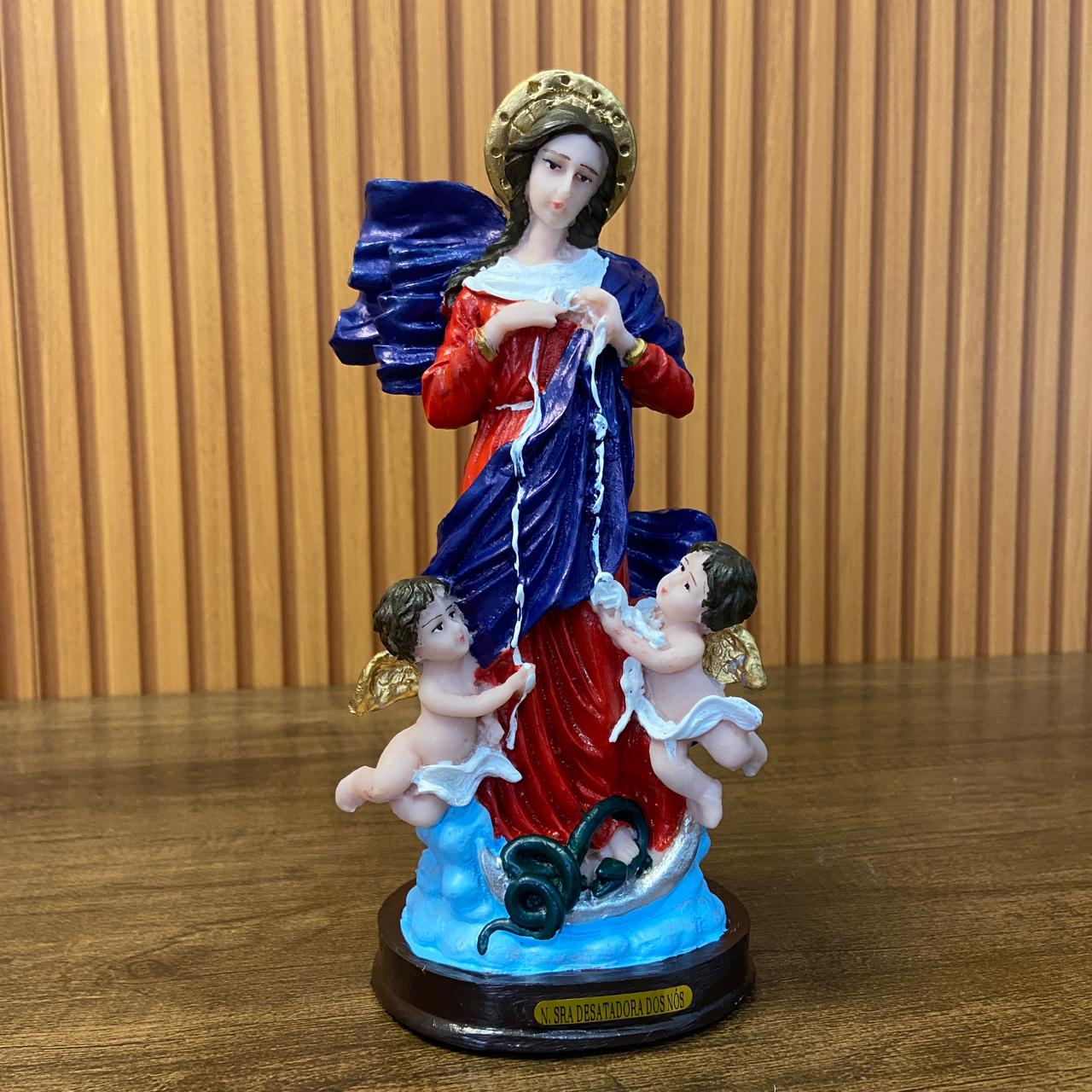 IMAGEM DE RESINA NACIONAL NOSSA SENHORA DESATADORA DOS NÓS 20CM (1 UNIDADE)