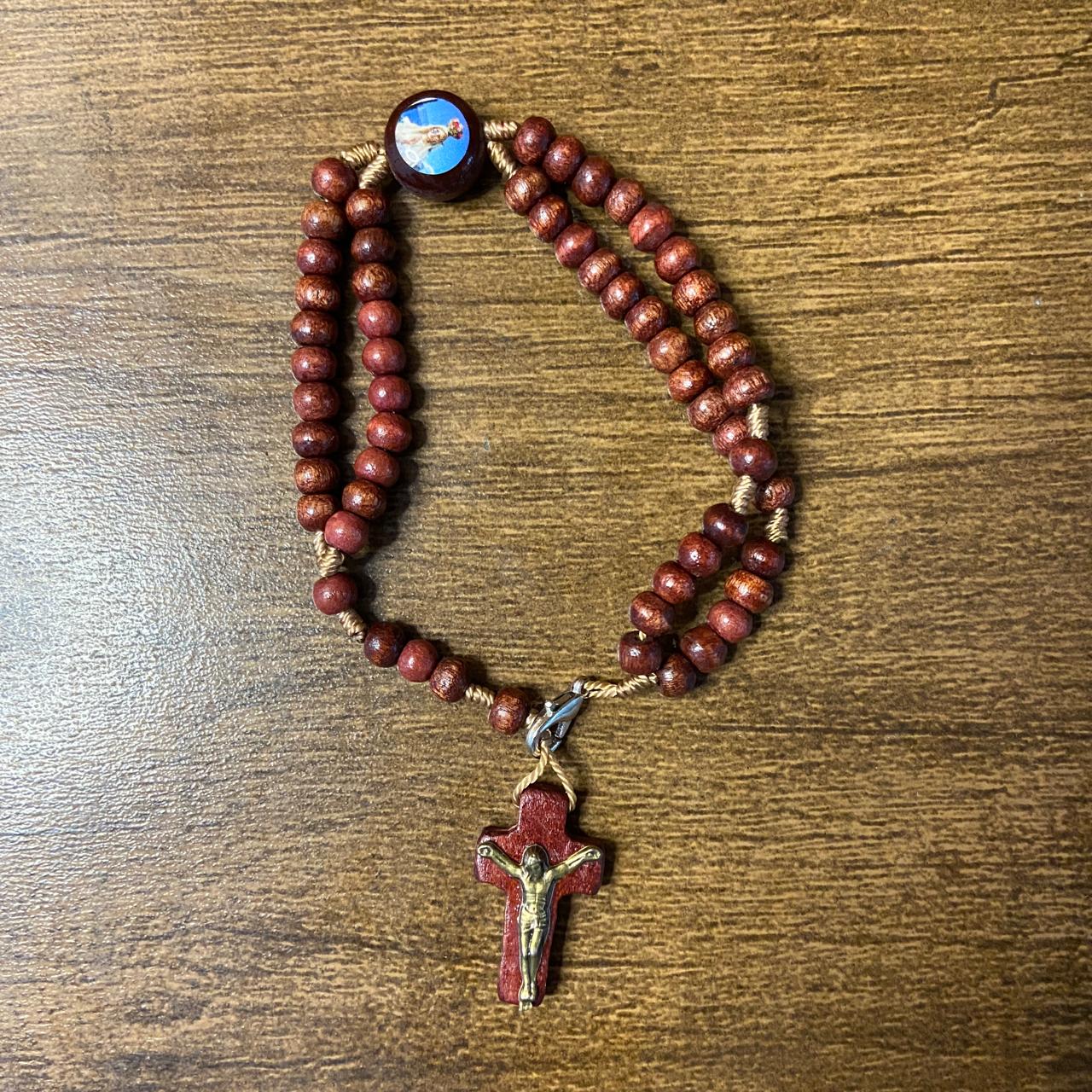 TERÇO PULSEIRA MADEIRA NOSSA SENHORA DE FÁTIMA MOD2 (12 UNIDADES)