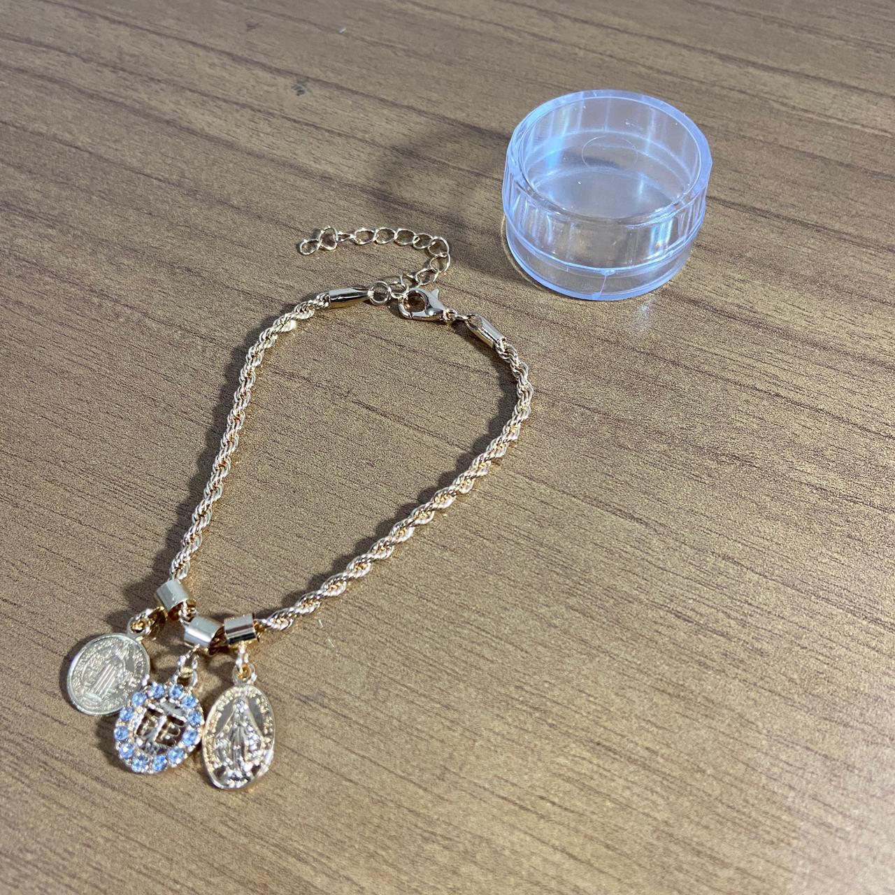 PULSEIRA DOURADA MEDALHA SAO BENTO FÉ E NOSSA SENHORA DAS GRAÇAS (6 UNIDADES)