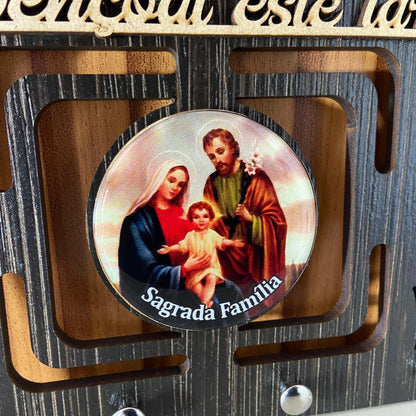 PORTA CHAVE VAZADO RESINADO SAGRADA FAMÍLIA 14CM (1 UNIDADE)