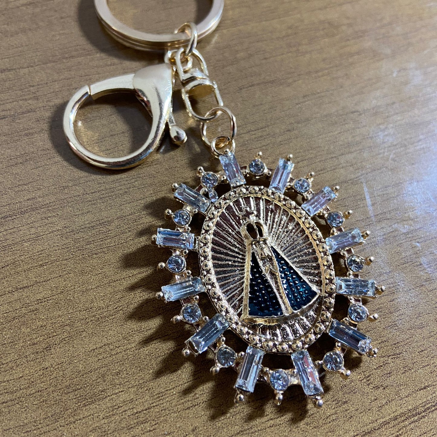 CHAVEIRO LUXO NOSSA SENHORA APARECIDA COM STRASS MOD4 (6 UNIDADES)