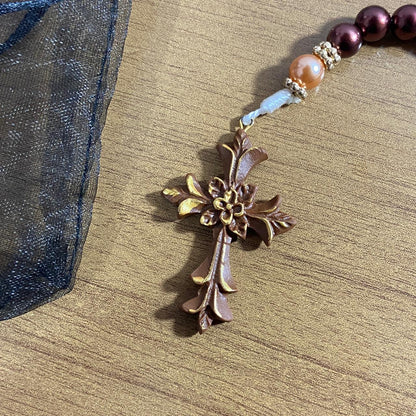 TERÇO PÉROLA MARROM SANTO ANTÔNIO DE BISCUIT (1 UNIDADE)