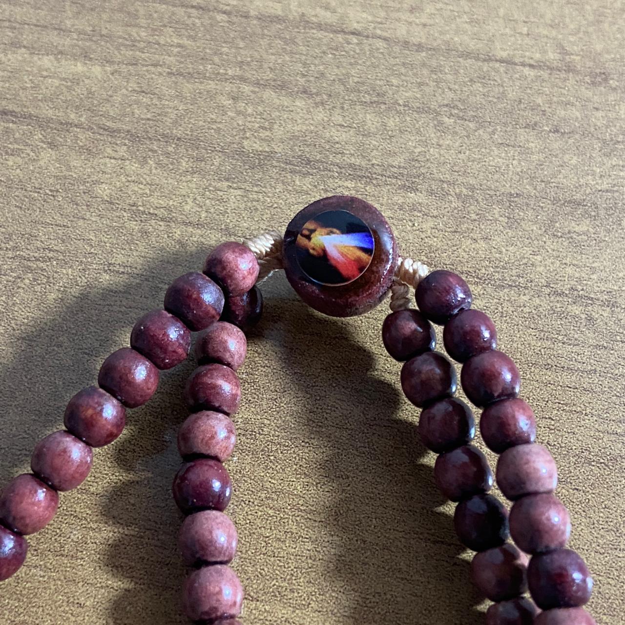 TERÇO PULSEIRA MADEIRA JESUS MISERICORDIOSO (12 UNIDADES)