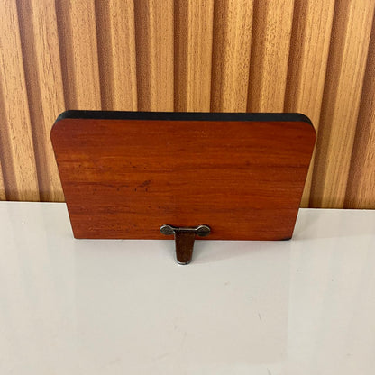 ADORNO DE MESA MADEIRA COM ORAÇÃO MEDALHA SÃO BENTO METAL OURO VELHO 7,7CM (1 UNIDADE)