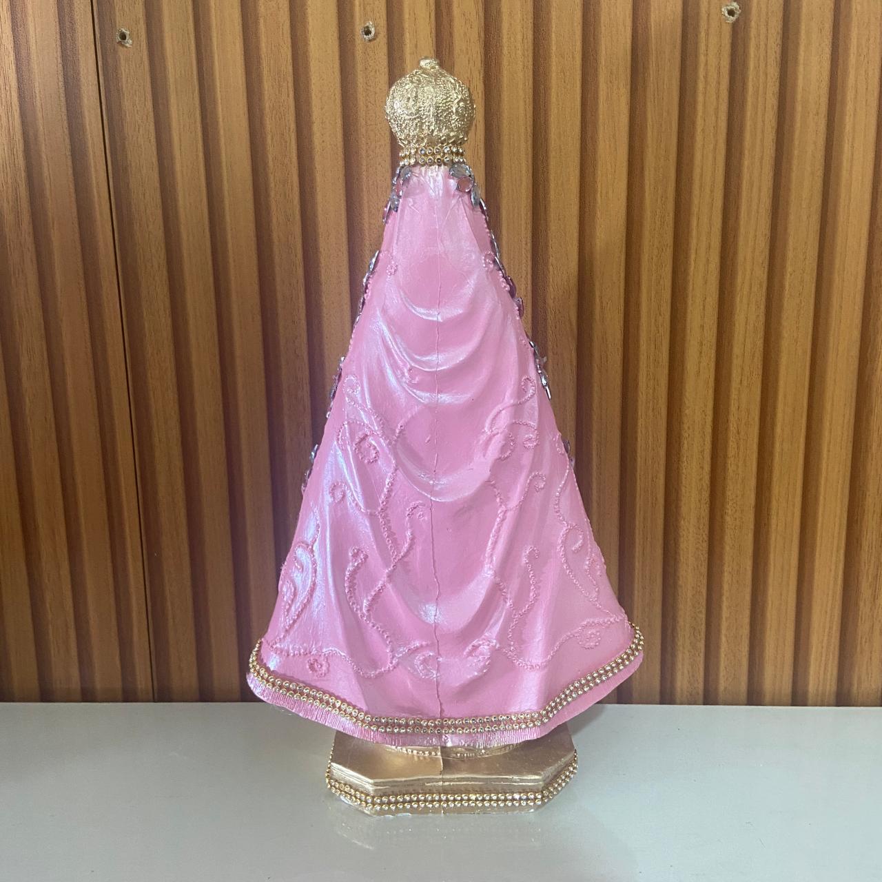 IMAGEM DE GESSO NOSSA SENHORA APARECIDA DOURADA E ROSA COM STRASS E PEDRARIA 33CM  (1 UNIDADE)
