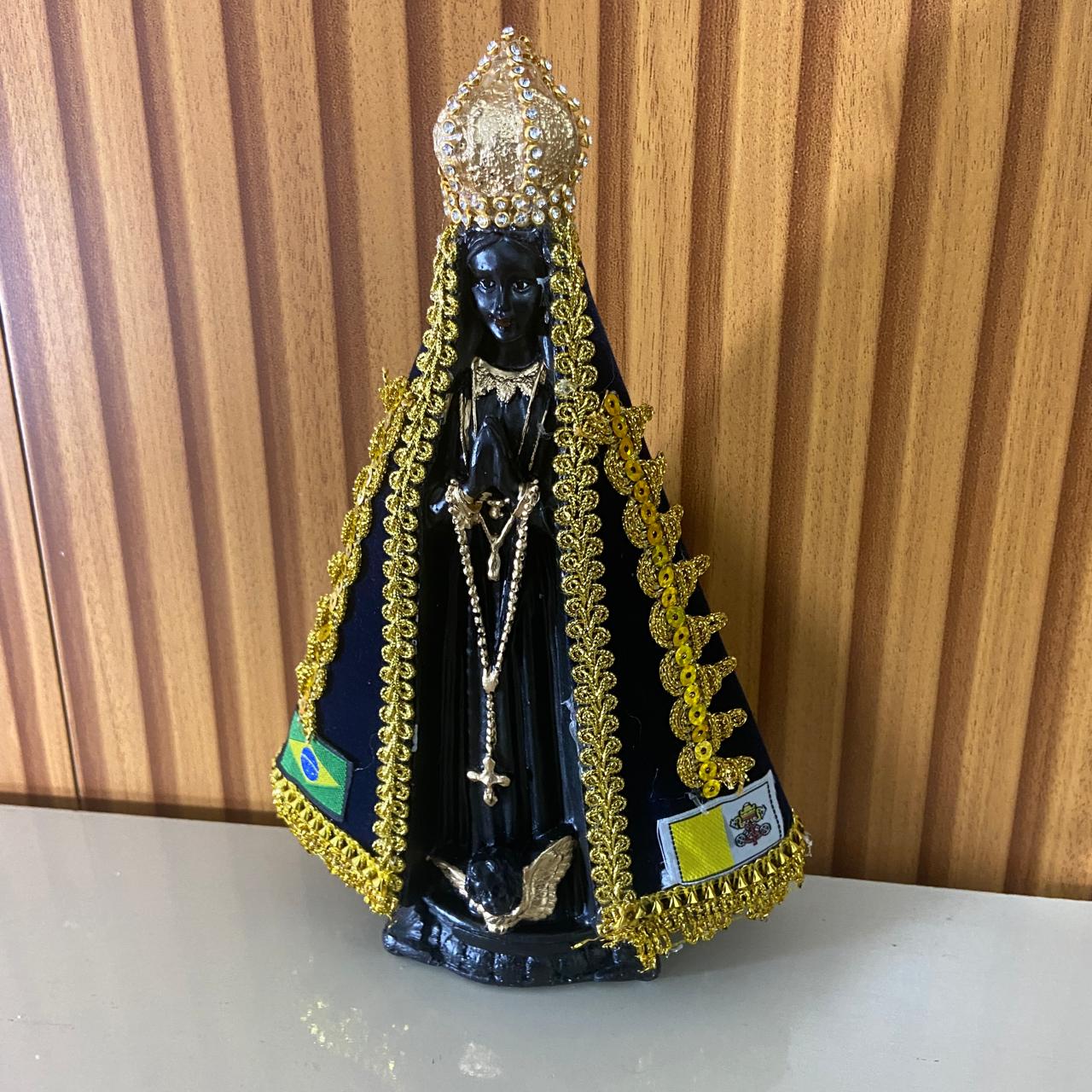 IMAGEM DE GESSO NOSSA SENHORA APARECIDA COM MANTO E STRASS 22CM (1 UNIDADE)