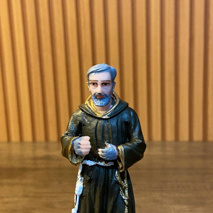 IMAGEM DE RESINA NACIONAL SANTO PADRE PIO 15CM (1 UNIDADE)