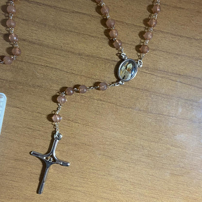 TERÇO CRISTAL JESUS MISERICORDIOSO E PAPA JOÂO PAULO II 06MM (1 UNIDADE)