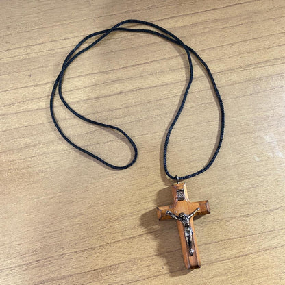 CORDÃO COM CRUCIFIXO DE MADEIRA ( 1 UNIDADE)