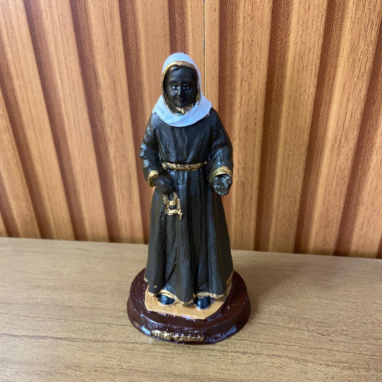 IMAGEM DE RESINA NACIONAL NHA CHICA 13CM (1 UNIDADE)