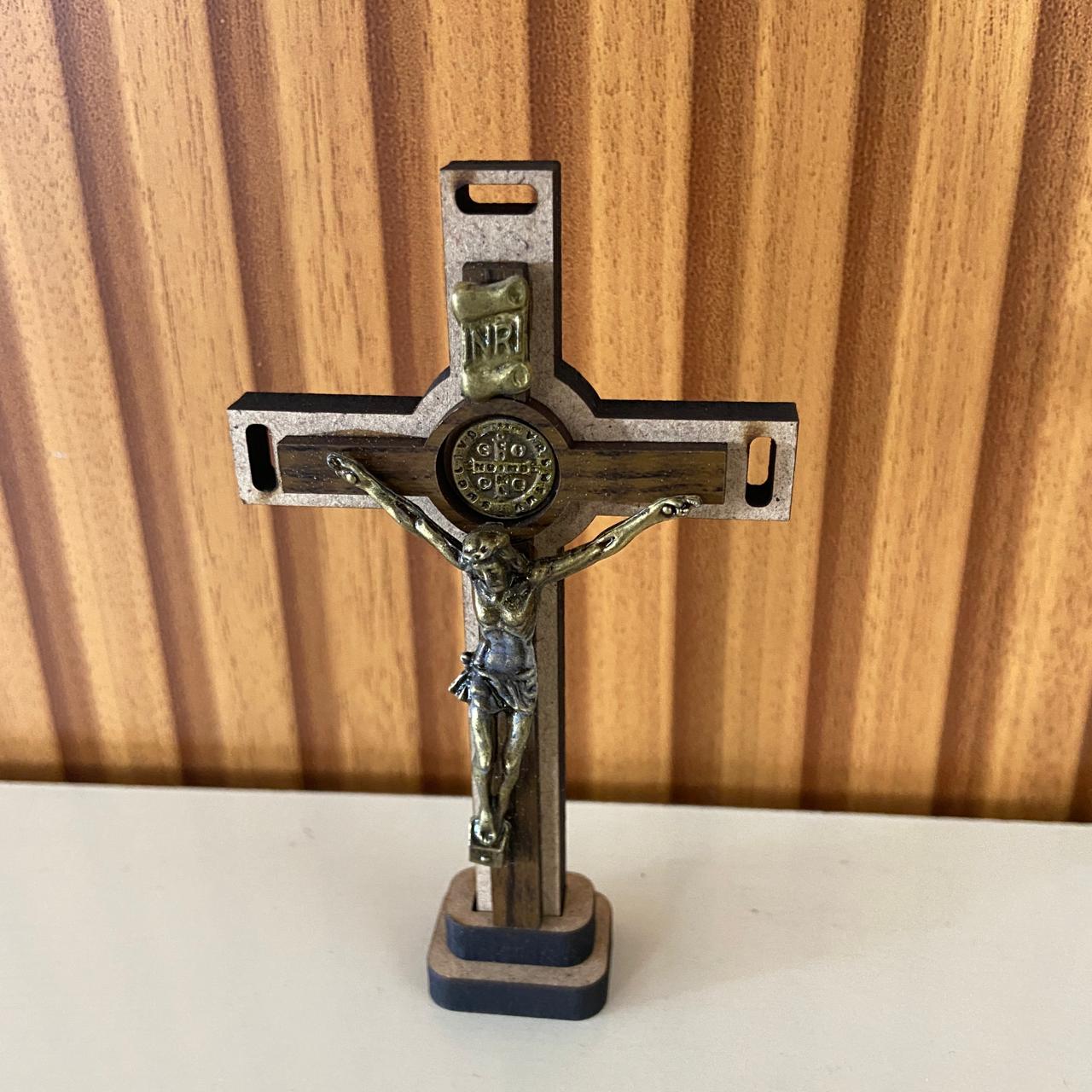 CRUCIFIXO MDF DE MESA TABACO  11,5CM (1 UNIDADE)