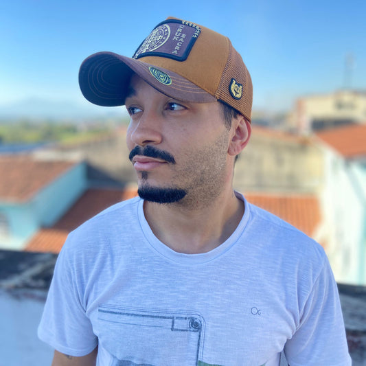 BONÉ MEDALHA SÃO BENTO CARAMELO E MARROM BORDADO MOD1  (1 UNIDADES)