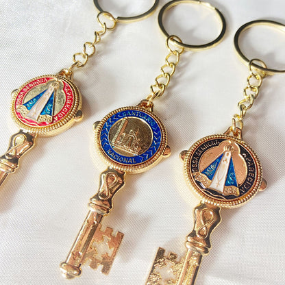 CHAVEIRO DOURADO CHAVE NOSSA SENHORA APARECIDA CORES SORTIDAS ( 6UNIDADES)