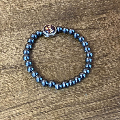 PULSEIRA HEMATITA MEDALHA RESINADA DIVINA PROVIDÊNCIA  ( 5 UNIDADES)