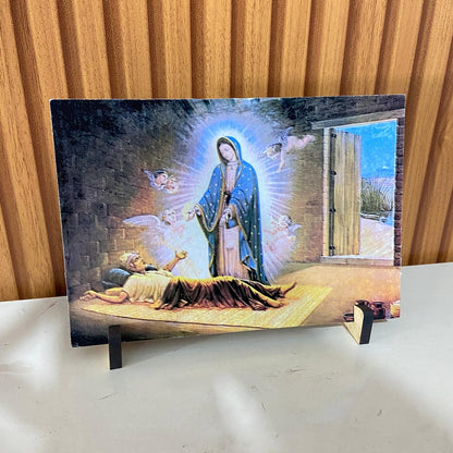 PLAQUINHA DE MESA MDF RESINADO NOSSA SENHORA DE GUADALUPE 13CM x 19CM  (1 UNIDADE)