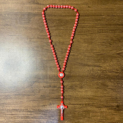 TERÇO NOSSA SENHORA APARECIDA CONTAS DECORADAS CORES SORTIDAS (6 UNIDADES)