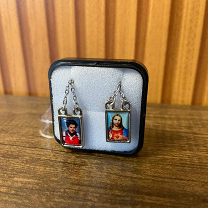 ESCAPULÁRIO INOX RESINADO SAGRADO CORAÇÃO DE JESUS E SÃO CARLO ACUTIS (6 UNIDADES)