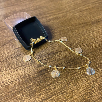 PULSEIRA DOURADA MEDALHAS DE  SÃO BENTO  (3 UNIDADES)