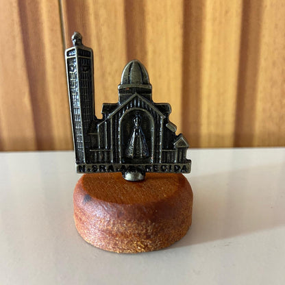 IMAGEM DE MESA METAL OURO VELHO BASÍLICA DE NOSSA SENHORA APARECIDA BASE DE MADEIRA 4,7CM (1 UNIDADE)