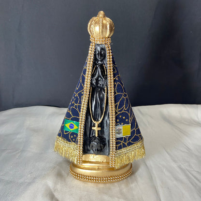 IMAGEM DE GESSO NOSSA SENHORA APARECIDA COM MANTO E STRASS MOD01 23CM (1 UNIDADE)