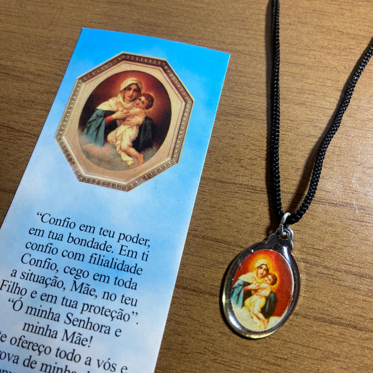 CORDÃO COM MEDALHA RESINADA MÃE RAINHA (1 UNIDADES)
