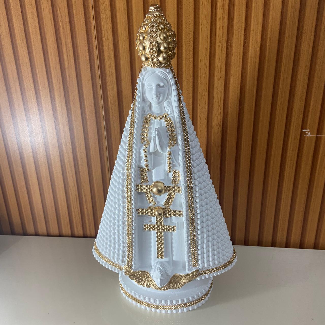IMAGEM DE GESSO NOSSA SENHORA APARECIDA BRANCA COM STRASS DURADO 39CM (1 UNIDADE)