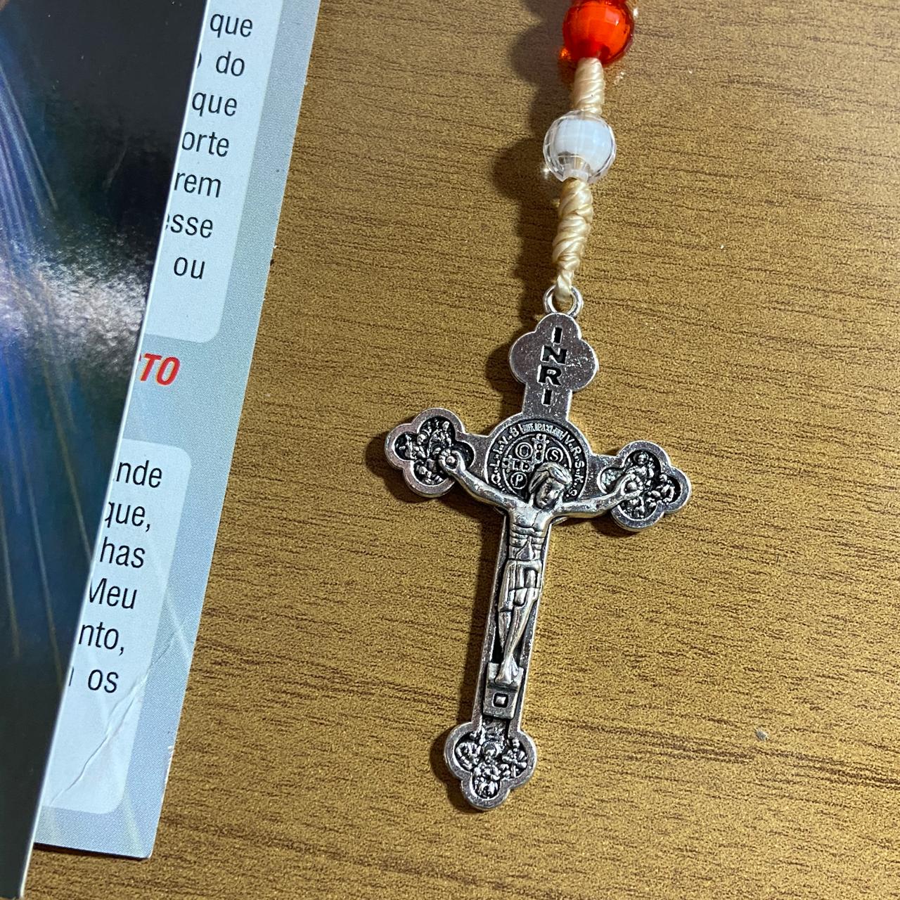 TERÇO ACRÍLICO VERMELHO COM FECHO DA MISERICÓRDIA 08MM (1 UNIDADE)