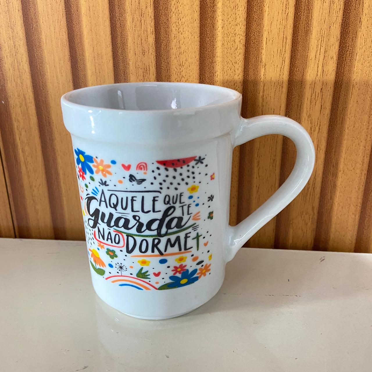CANECA BRANCA AQUELE QUE TE GUARDA... 220ML (1 UNIDADE)