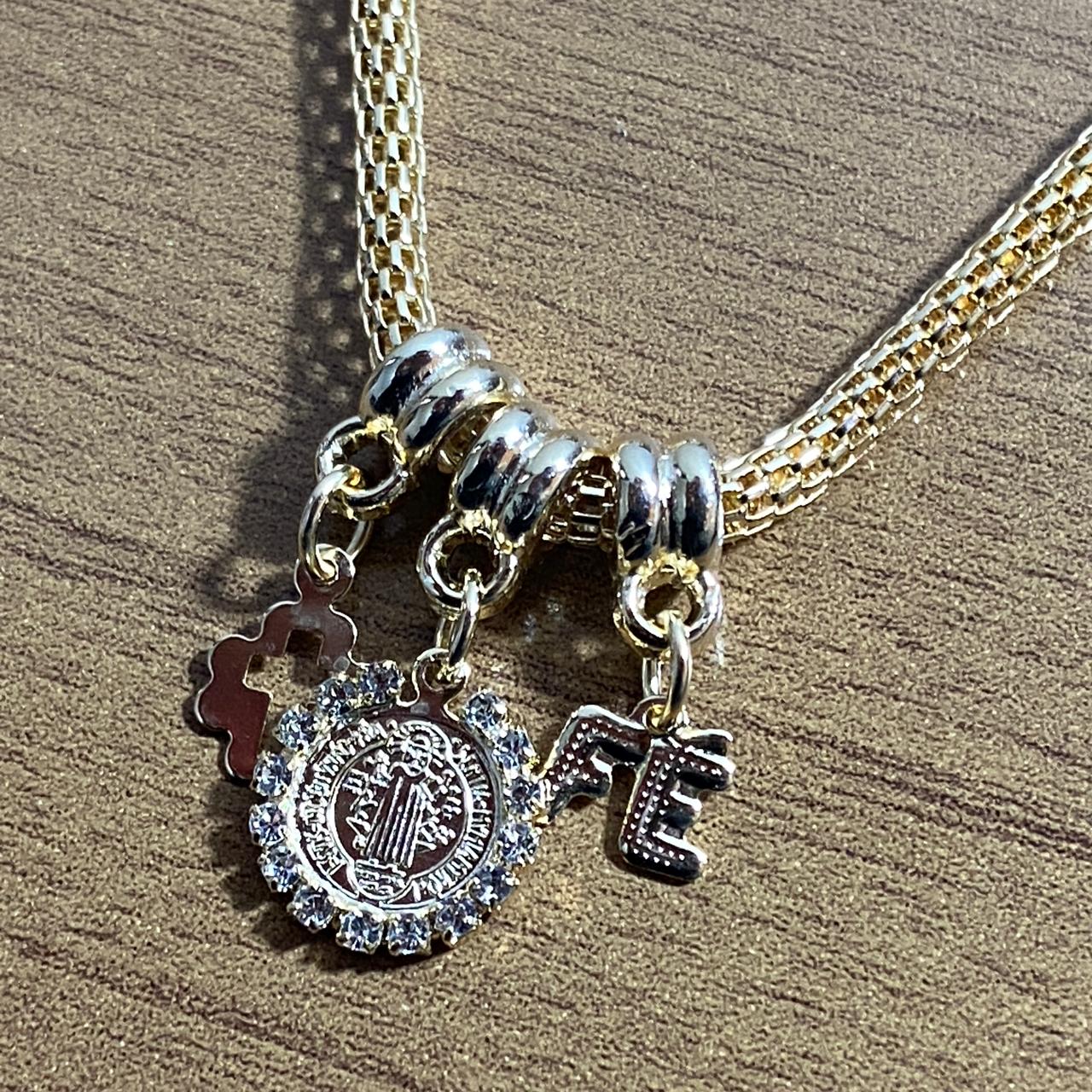 PULSEIRA DOURADA MEDALHA SÃO BENTO COM STRASS (6 UNIDADES)