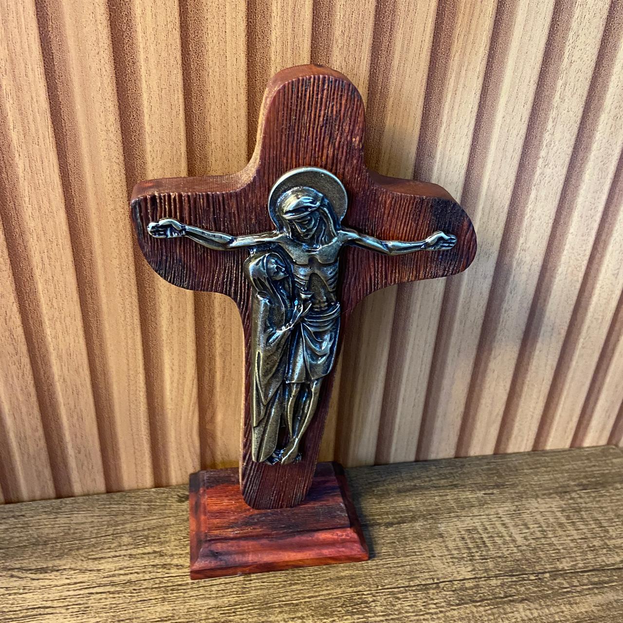 CRUCIFIXO MADEIRA DE MESA DA UNIDADE 22CM (1 UNIDADE)