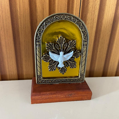 ADORNO DE MESA MADEIRA ESPELHADO DIVINO ESPÍRITO SANTO METAL OURO VELHO 9,8CM (1 UNIDADE)