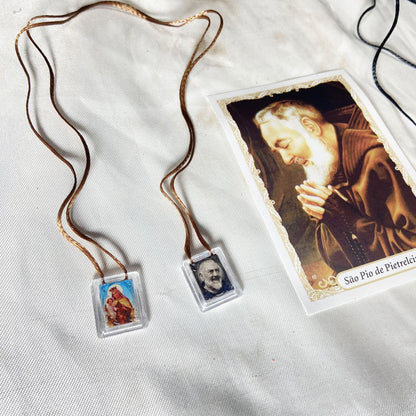 ESCAPULÁRIO CORDINHA NOSSA SENHORA DO CARMO E SANTO PADRE PIO (12 UNIDADES)