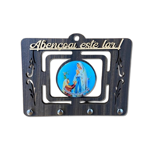 PORTA CHAVE VAZADO RESINADO NOSSA SENHORA DE LOURDES 14CM (1 UNIDADE)