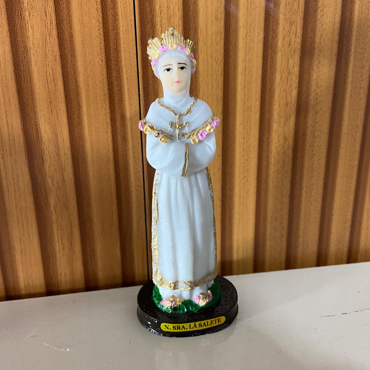 IMAGEM DE RESINA NACIONAL NOSSA SENHORA DE SALETTE 16CM (1 UNIDADE)