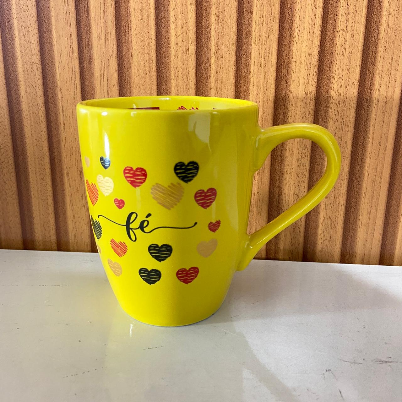 CANECA AMARELA DE PORCELANA FÉ (1 UNIDADE)