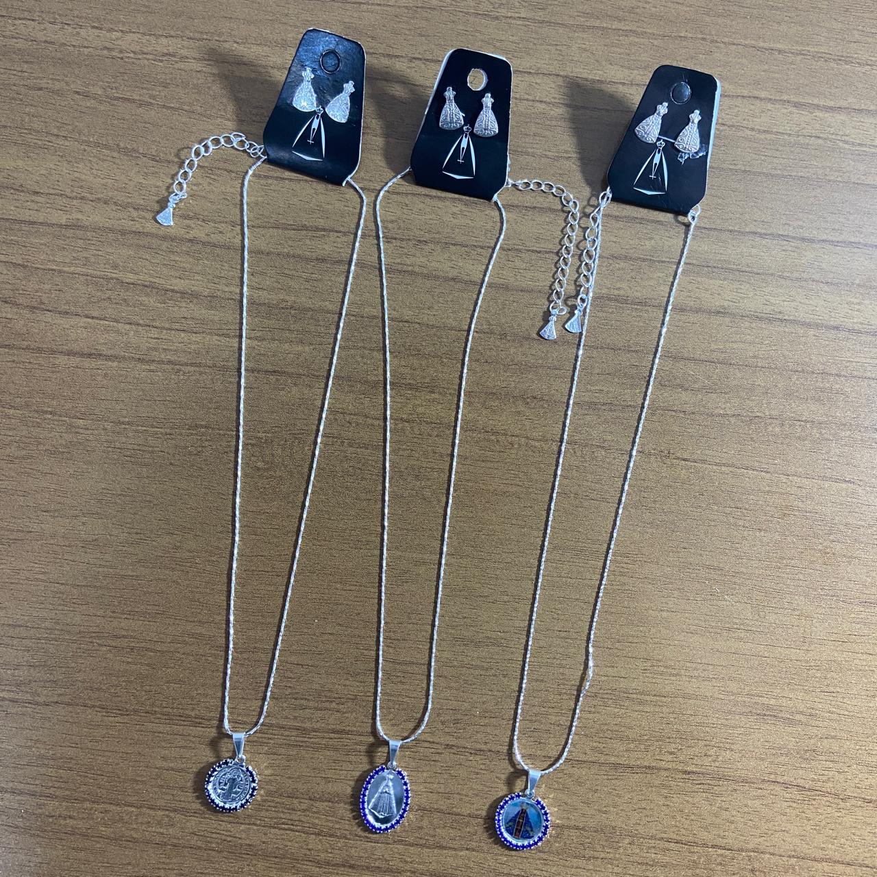 CORRENTE PRATEADA COM BRINCO MODELOS SORTIDOS  (3 UNIDADES)