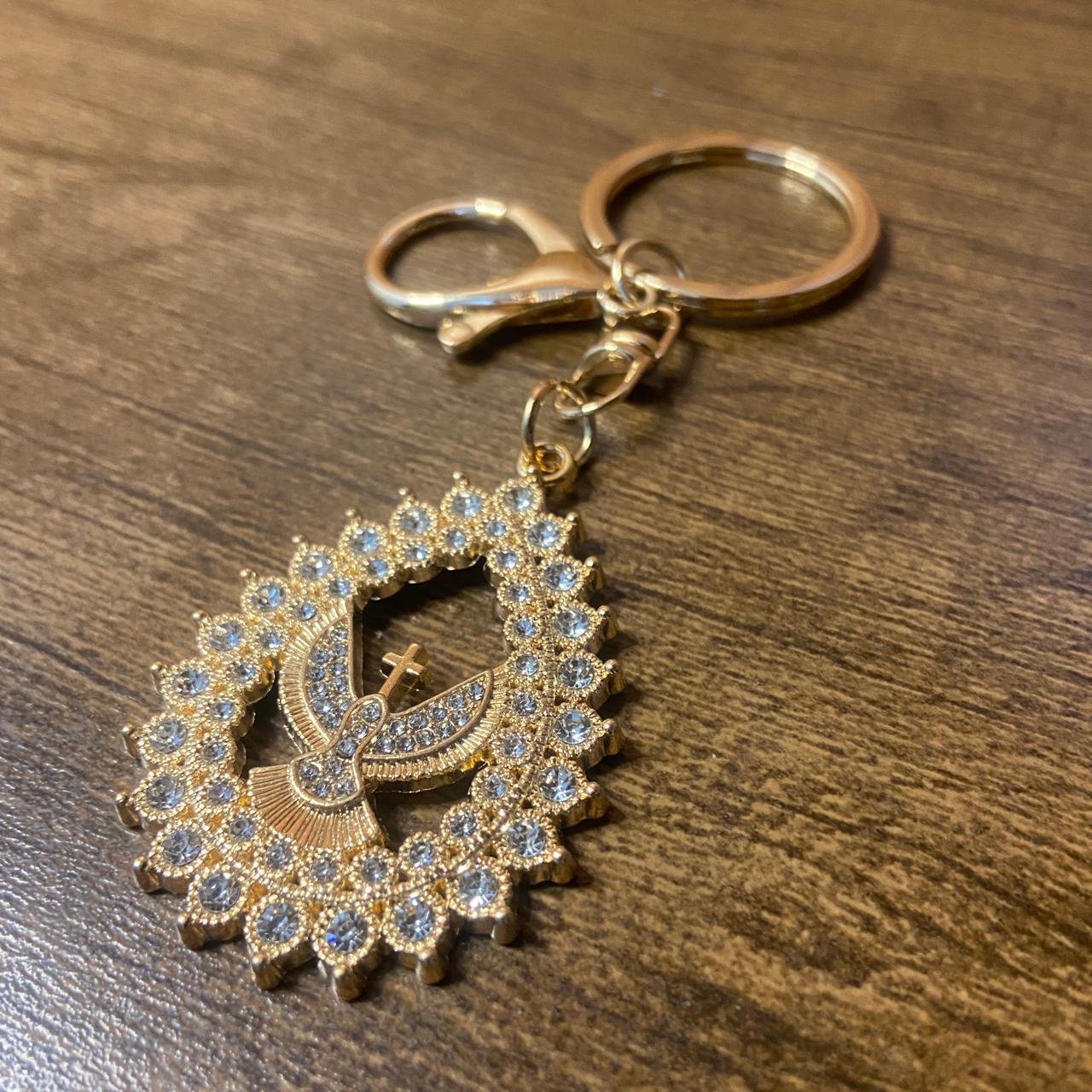 CHAVEIRO LUXO DIVINO ESPÍRITO SANTO GOTA COM STRASS  (6 UNIDADES)