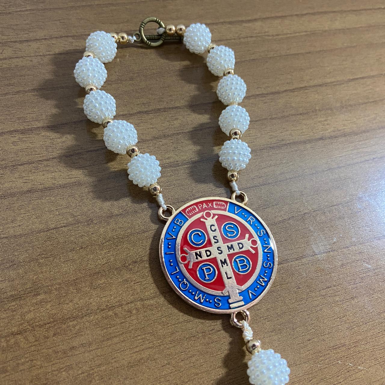 DEZENA PARA CARRO MEDALHA SÃO BENTO AMORA BRANCA 12MM (3 UNIDADES)