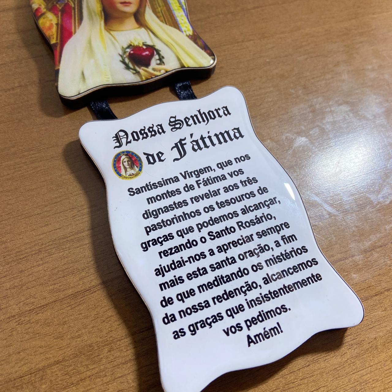 ADORNO DUPLO QUADRADO FITA NOSSA SENHORA DE FÁTIMA (1 UNIDADE)