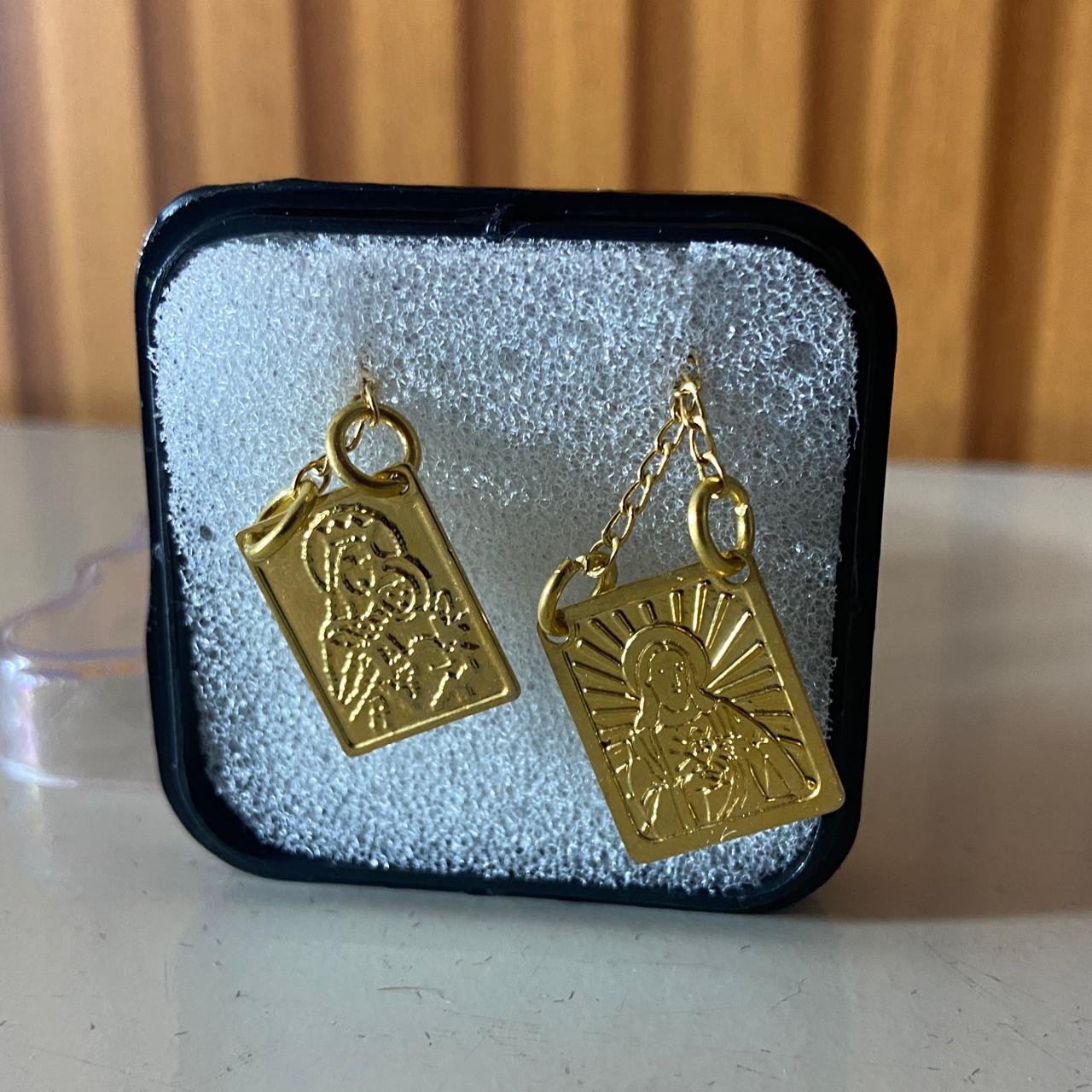 ESCAPULÁRIO DOURADO SAGRADO CORAÇÃO DE JESUS E NOSSA SENHORA DO CARMO MOD2  (6 UNIDADES)
