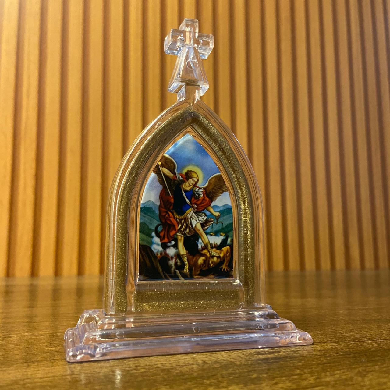 CAPELA ACRÍLICA P SÃO MIGUEL ARCANJO  12X8,5CM TRANSPARENTE (1 UNIDADE)