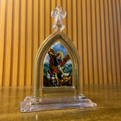 CAPELA ACRÍLICA P SÃO MIGUEL ARCANJO  12X8,5CM TRANSPARENTE (1 UNIDADE)