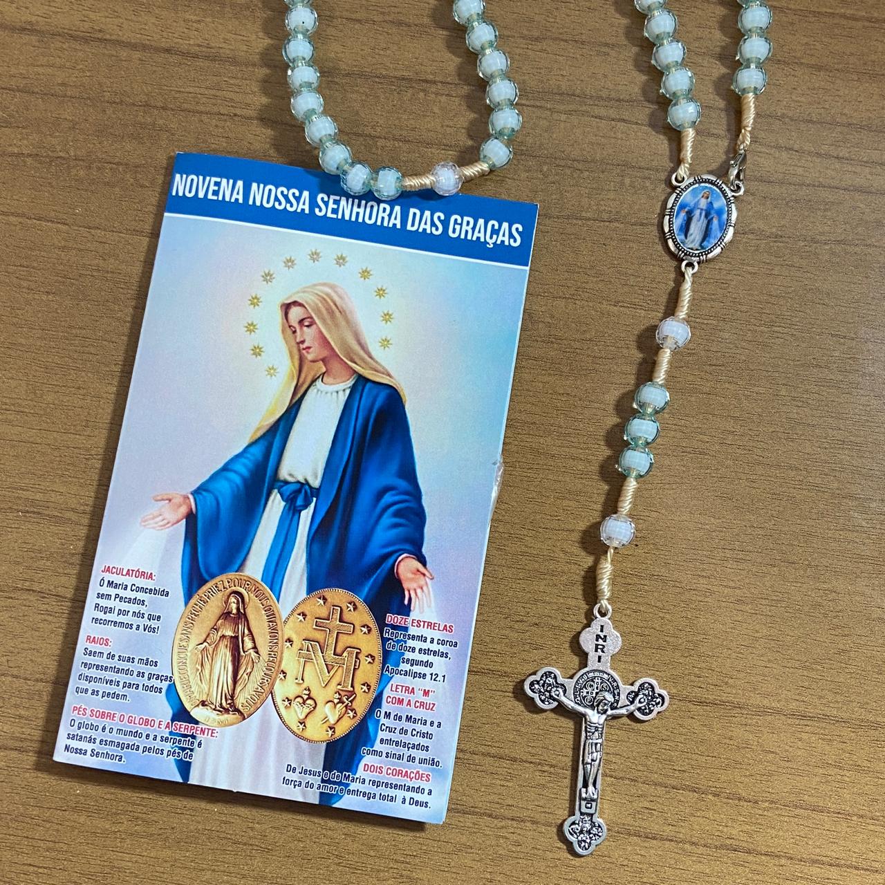 TERÇO ACRÍLICO AZUL COM FECHO NOSSA SENHORA DAS GRAÇAS 08MM (1 UNIDADE)