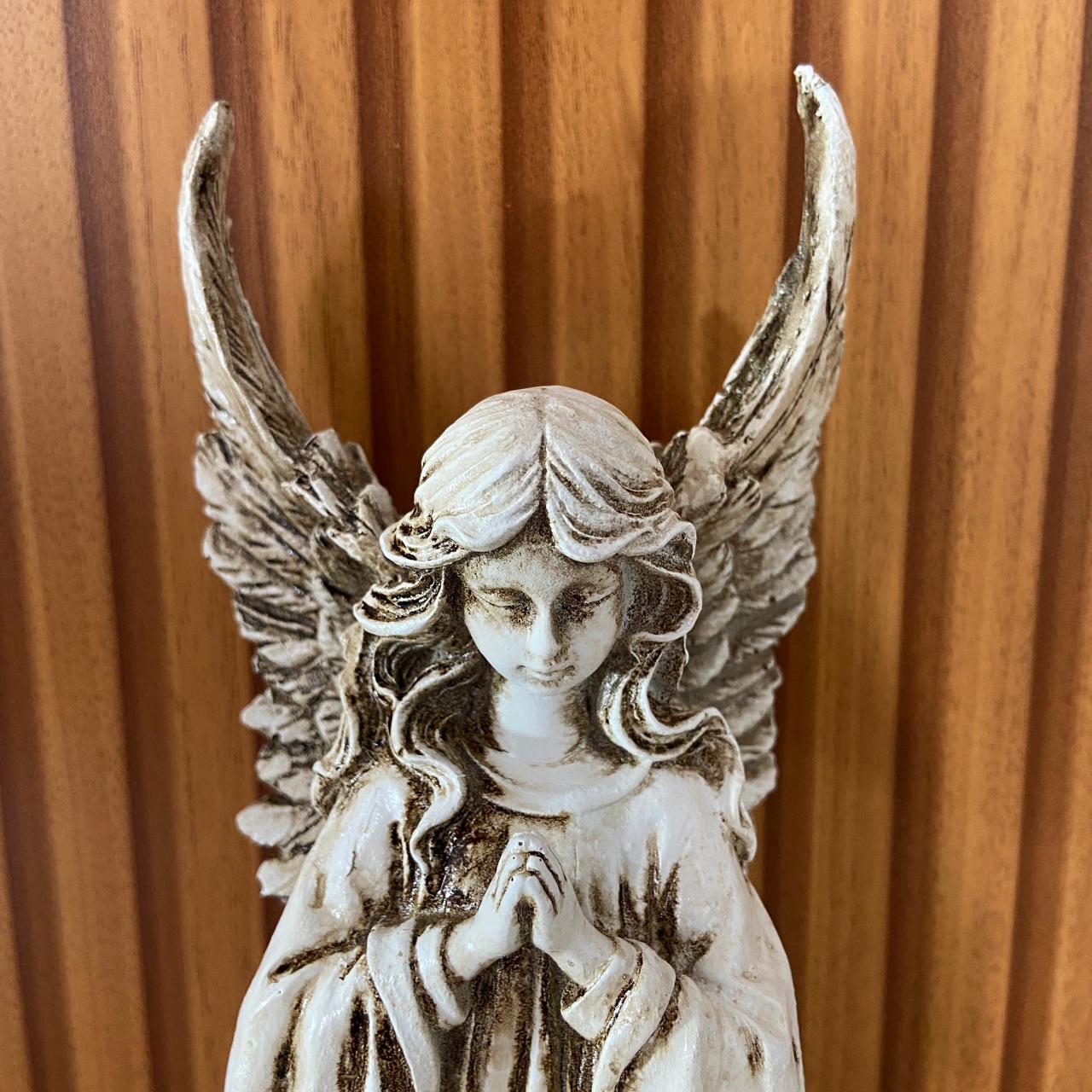 IMAGEM DE RESINA NACIONAL ANJO REZANDO 21CM (1 UNIDADE)