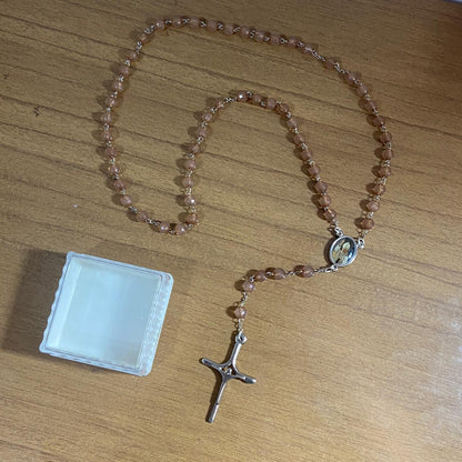 TERÇO CRISTAL JESUS MISERICORDIOSO E PAPA JOÂO PAULO II 06MM (1 UNIDADE)