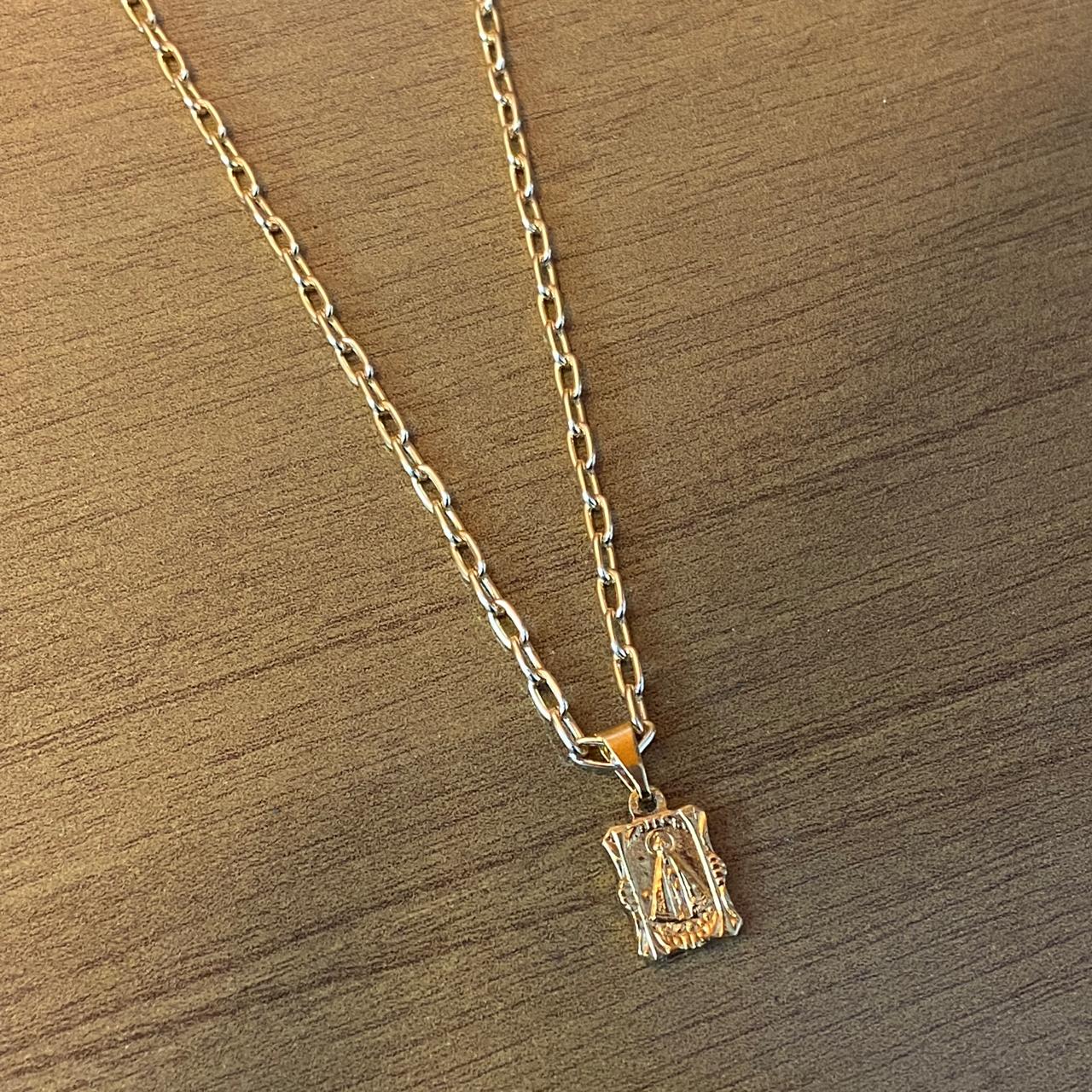 CORRENTE DOURADA QUADRADA NOSSA SENHORA APARECIDA  (1 UNIDADE)